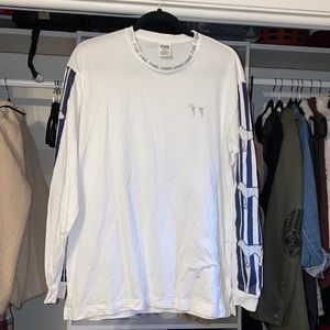 Pink crewneck sparkly shirt